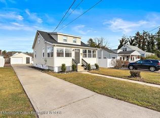 511 Bay Blvd, Bayville, NJ 08721