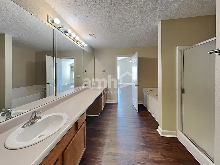 9734 Lomax Dr — Photo 10