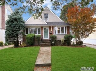 199 E Beverly Pkwy, Valley Stream, NY 11580