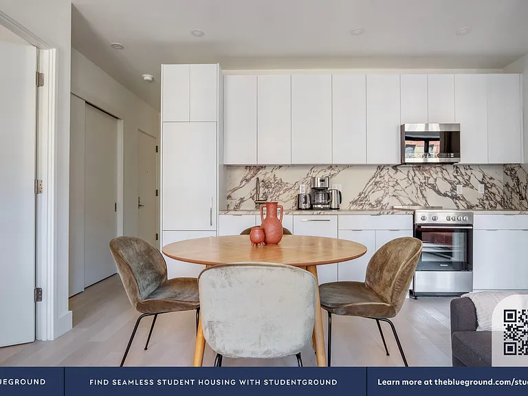 300 W 21st St #53 — Photo 5
