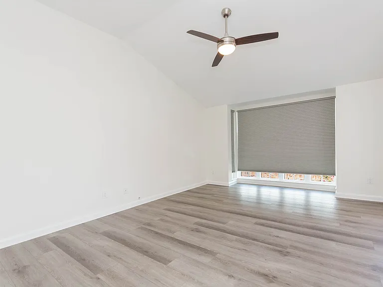 1653 W Snow Cir — Photo 23
