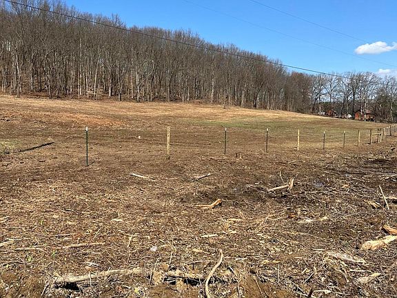 3rd image of 9999 Pergram Rd