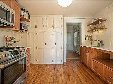 2nd image of 3303 Prospect Ave