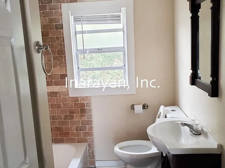 821 W Kaley Ave — Photo 8