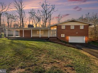 18316 Cabin Rd, Triangle, VA 22172