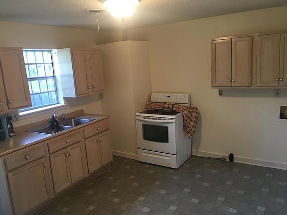 3rd image of 533 N Holmes St