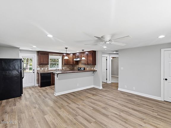 5th image of 4177 Park Avenue