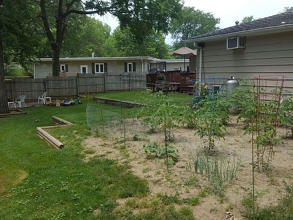 4th image of 3724 Elmdale Ave