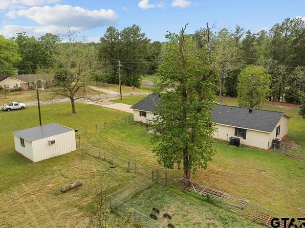 155 Angela Ln, Henderson, TX 75654
