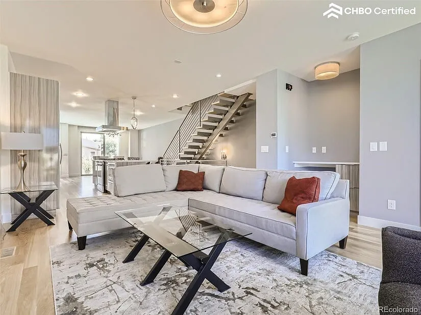 Beautiful 4 Story Townhouse in LoHi — Photo 4