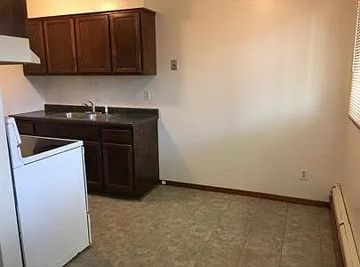 1610 Albemarle St — Photo 3