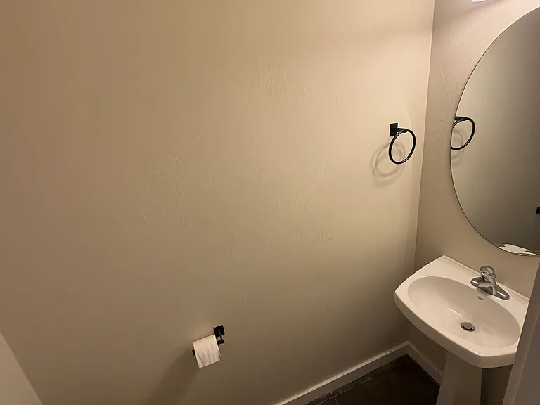 224 Kimball Ave #10-B — Photo 12