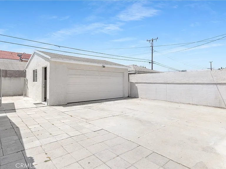 1104 Torrance Blvd — Photo 13