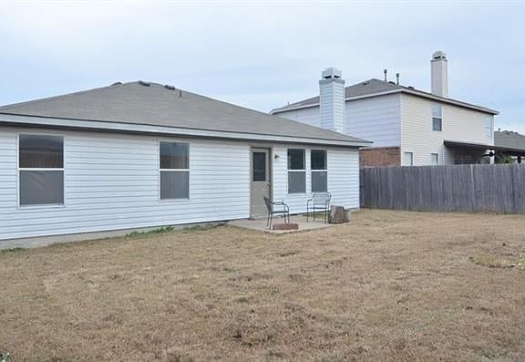 4th image of 2416 Pecan Dr