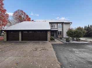 11011 Kurtiss Dr, Brighton, MI 48114