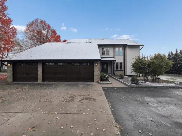 11011 Kurtiss Dr, Brighton, MI 48114
