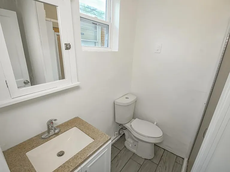 2107 Clouet St — Photo 7