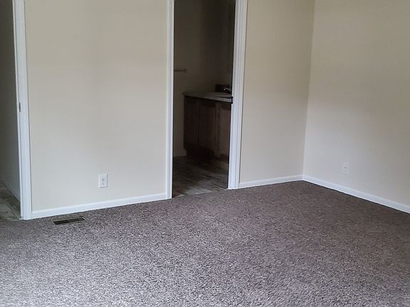 3rd image of 3552 W Royal Dr