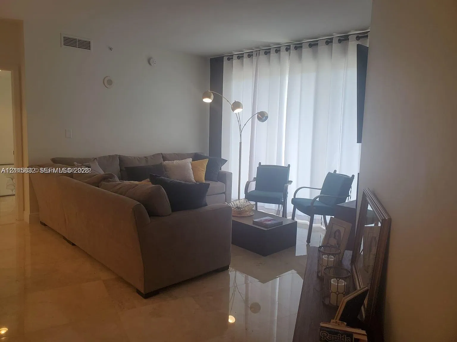 Turnberry Village So Towe — Photo 4