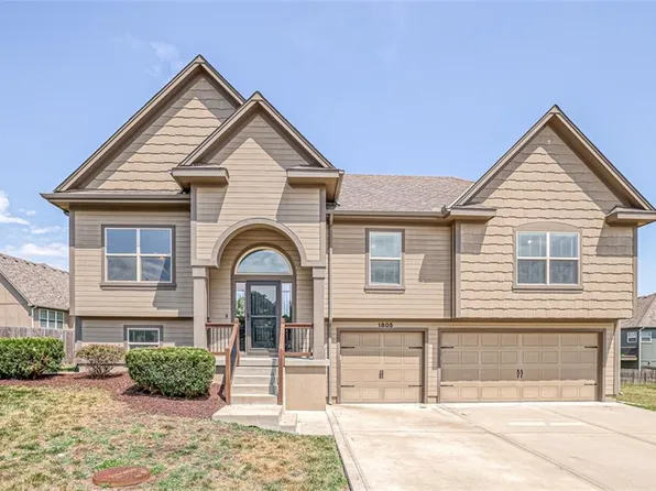 1805 Archer Dr, Raymore, MO 64083