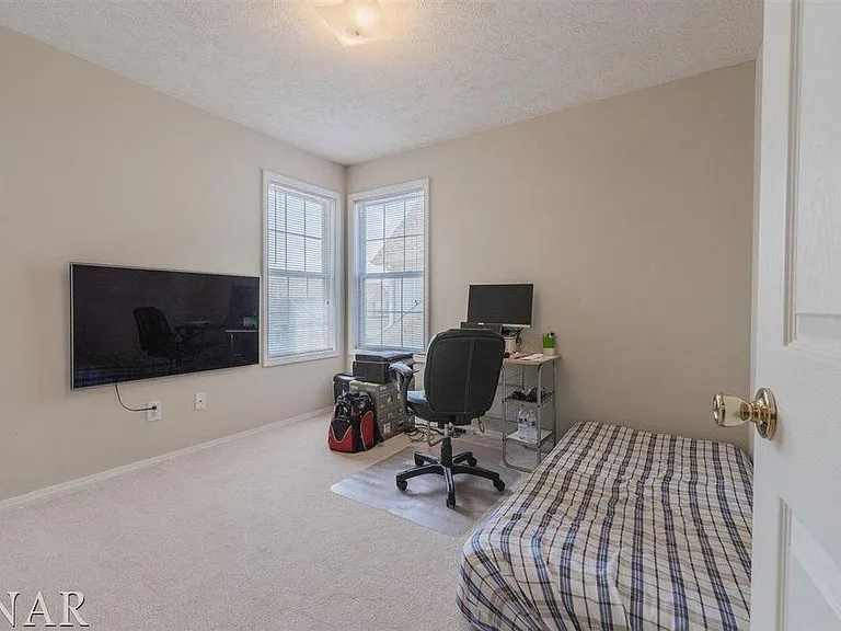 1222 Colonial Ave — Photo 11