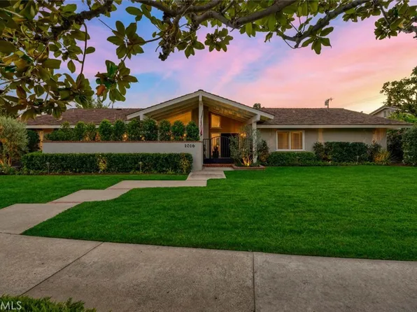 1016 Castlegate Ln, Santa Ana, CA 92705