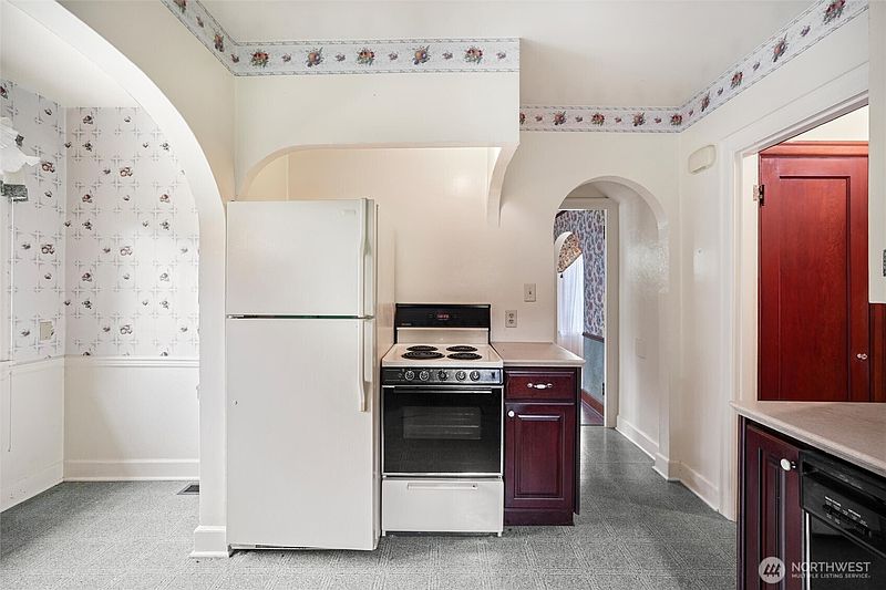 4th image of 9917 NE 190th Street