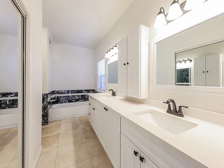 18039 N 12th Pl — Photo 13