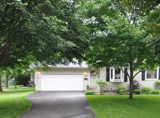 1605 Old Hudson Rd, Saint Paul, MN 55106