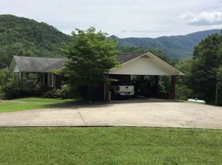 1594 Bethabara Rd, Hayesville, NC 28904