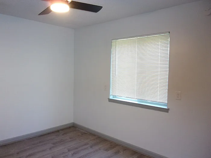 1673 Eagles Pl #C102 — Photo 10