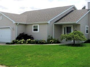 8909 Broadway Dr, Sturtevant, WI 53177