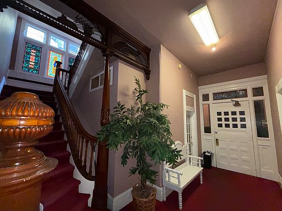 Elegant grand floor entry foyer.