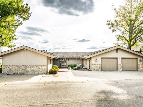 564 Lake Dr, Coldwater, MI 49036