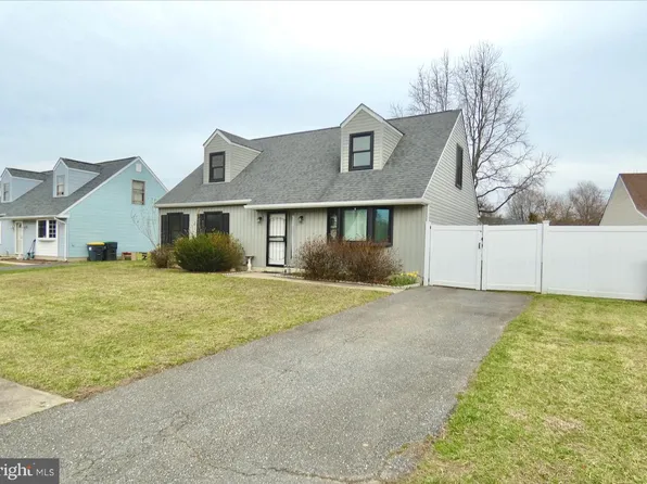 5 Acapella Ct, Newark, DE 19713