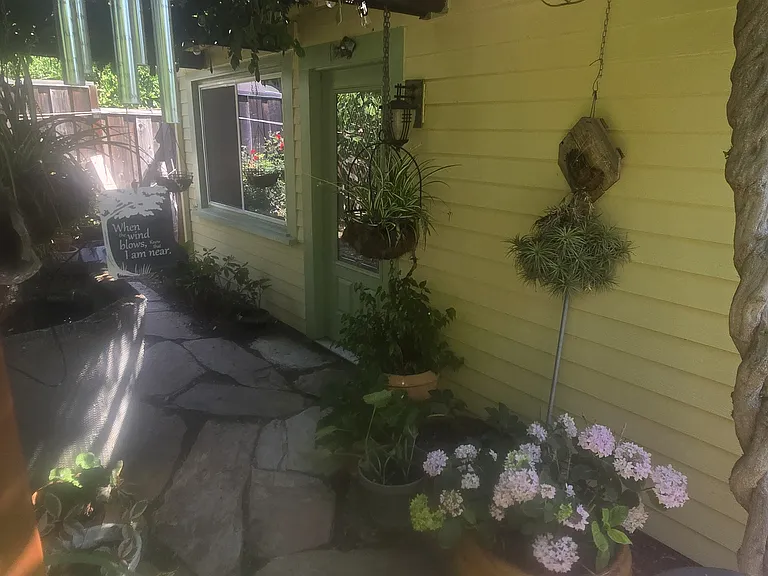 2270 Shibley Ave — Photo 3