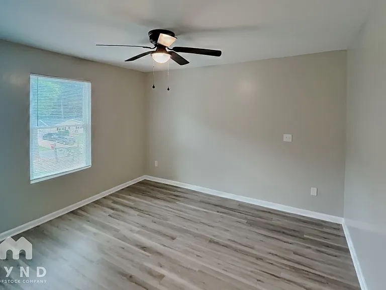 214 Aspen Dr — Photo 7