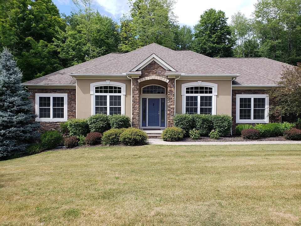 1st image of 4660 Brookhaven Dr
