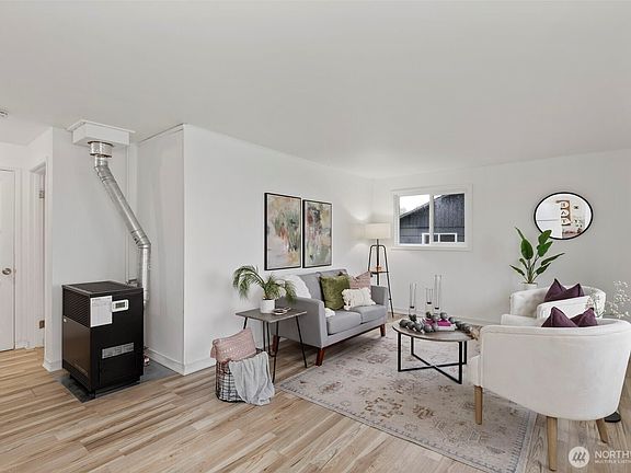 2nd image of 3326 - 3328 Halverson Avenue