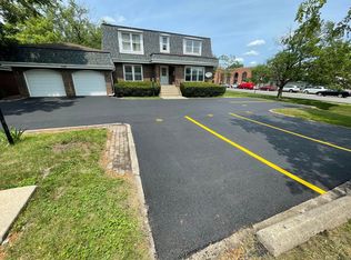 534 S La Grange Rd #2W, La Grange, IL 60525