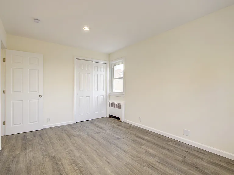 670 W Broadway #2 — Photo 10