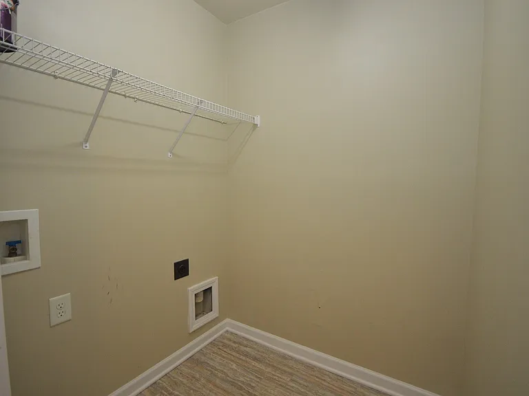 8026 River Watch Ln — Photo 15