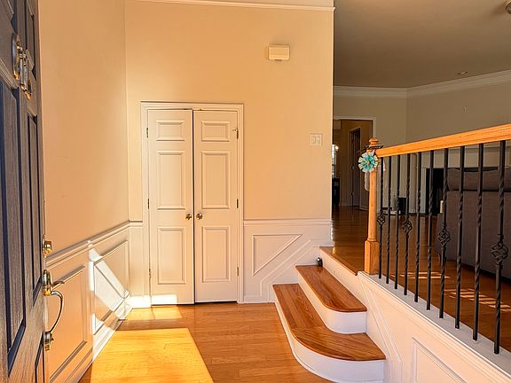 3rd image of 6115 Deluna Way