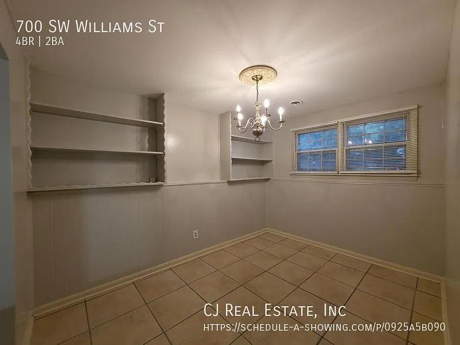 4 bed, 1.5 bath, 1600 sqft, $1,750 — Photo 2