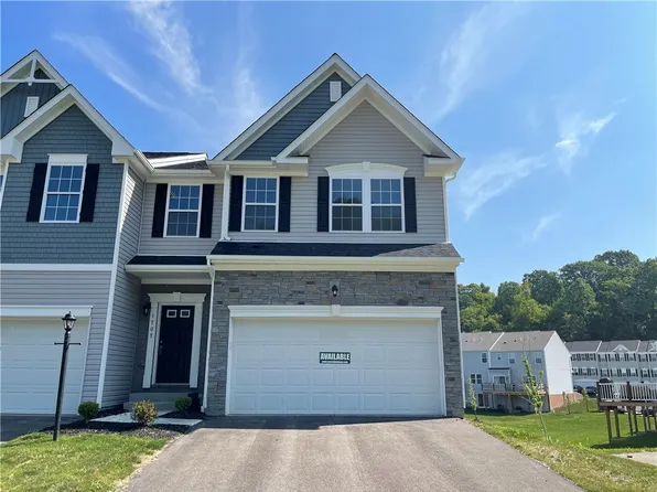 1707 Canterbury Dr N, Fayette, PA 15126