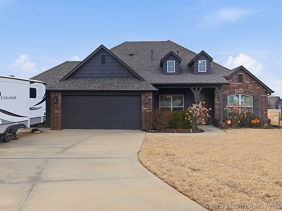 2nd image of 30204 Gale Ave