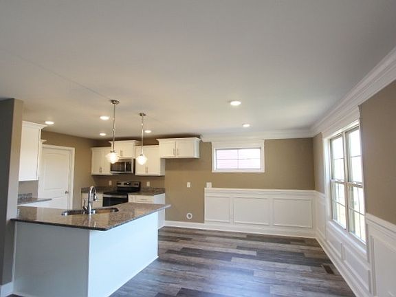 4th image of 61 Camelot Lndg Lot 61