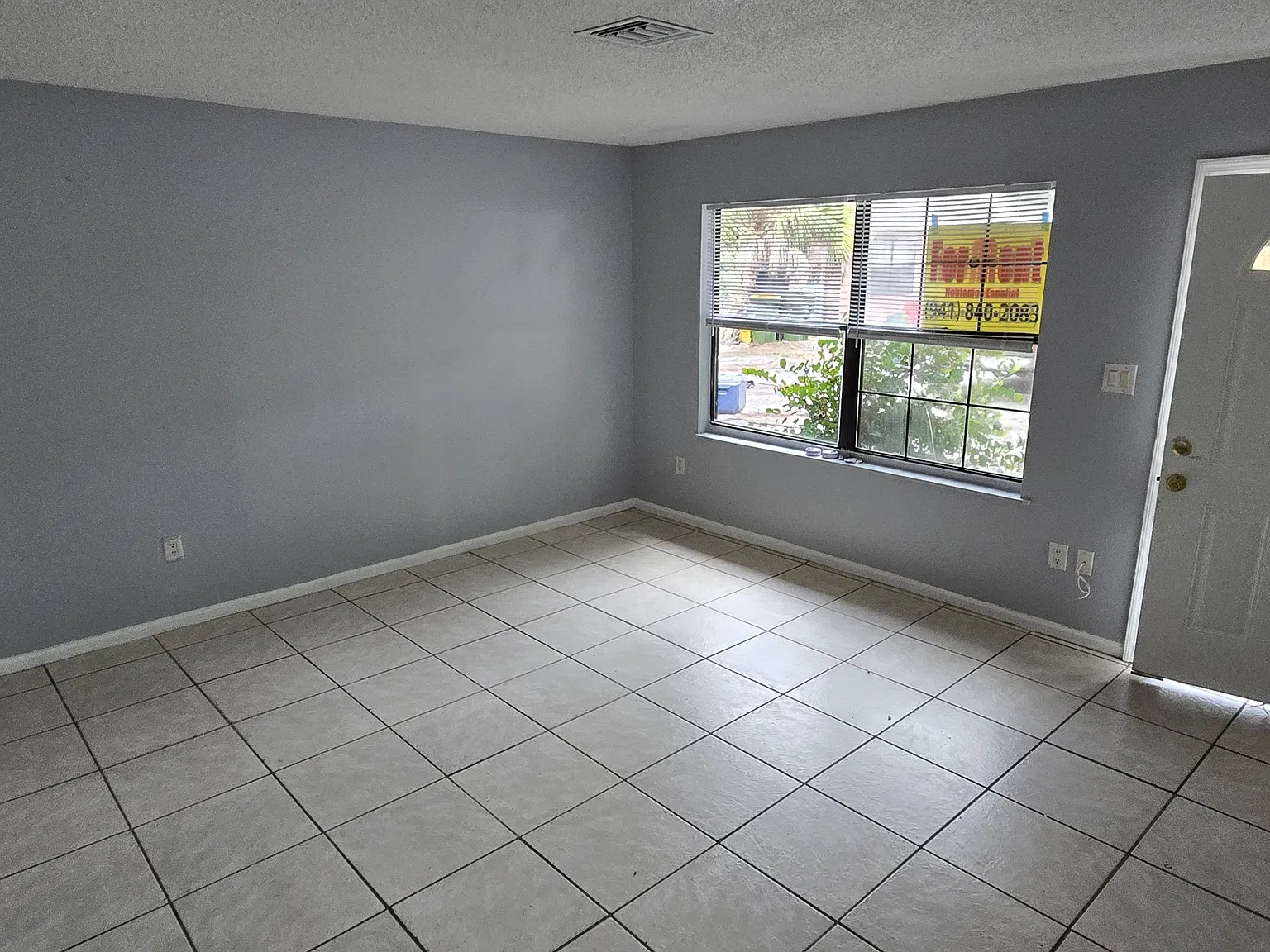 4842 Royal Palm Avenue - 4844 — Photo 2