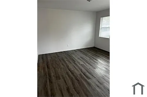 3348 Kings Park Cir Photo 1