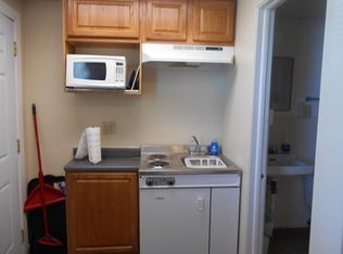 713 W Spruce St, Rawlins, WY 82301